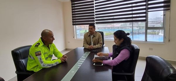 REUNION CON TENENCIA POLITICA Y POLICIA NACIONAL DEL UPC RIO NEGRO