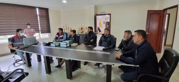 REUNION DE TRABAJO CON DIRECTOR DE OOPP DEL GADBAS Y CONSULTOR PARA LA PREVIA ENTREGA FINAL DE PRODUCTOS DE LOS ESTUDIOS DEFINITIVOS DE LOS PUESTES CARROZABLES SOBRE EL RIO TIGRE Y RIO LEON 