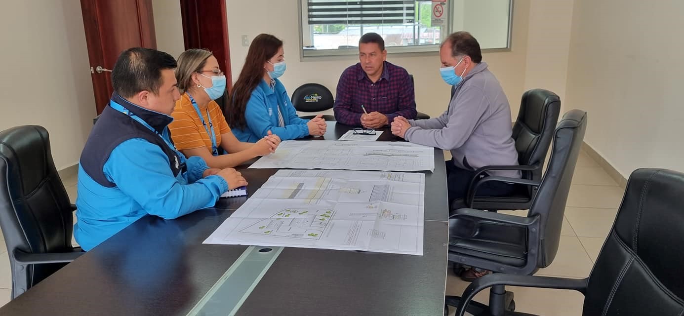 REUNION CON GERENTE DE CECEL HIDRO-AGOYAN Y DIRECTORA DISTRITAL DE SALUD EN TUNGURAHUA CON LA FINALIDAD DE SUMAR ESFUERZOS PARA REPOTENCIALIZACION DE LA INSFRAESTRUCTURA DEL CENTRO DE SALUD DE RIO NEGRO