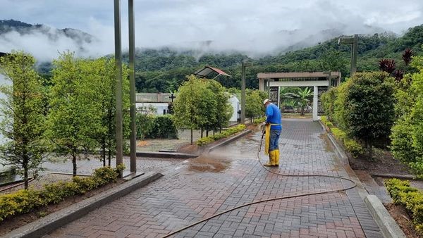 LIMPIEZA DEL CAMPOSANTO 