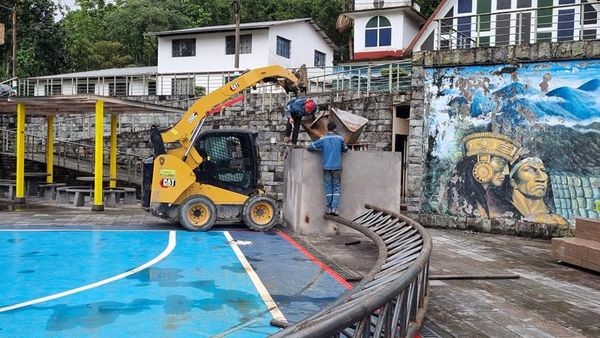AVANCE DE LA CONSTRUCCIÓN DEL ESPACIO CUBIERTO DEL CENTRO PARROQUIAL
